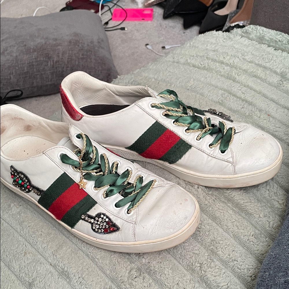 Gucci White Sneakers with Green and Red Stripes